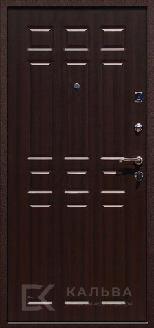 Фото №2 «Стальная дверь светлая классика и венге с филёнками №19»